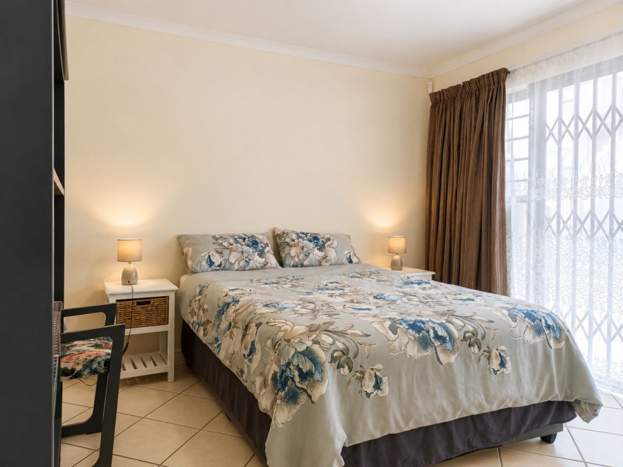 2 Bedroom Property for Sale in Hartenzicht Western Cape